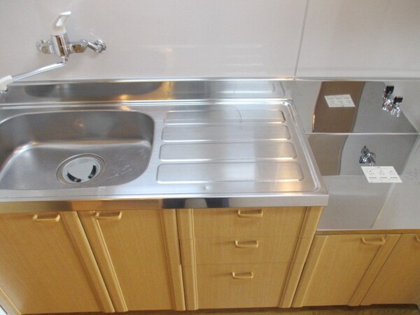 キッチン(★お好きなガスコンロを設置してください★)