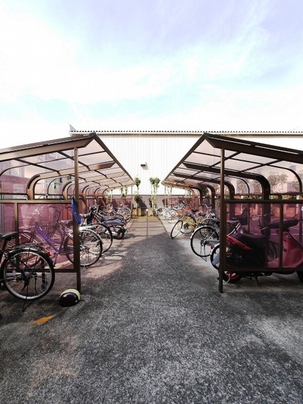 共有部分(★駐輪場は屋根付きです★)