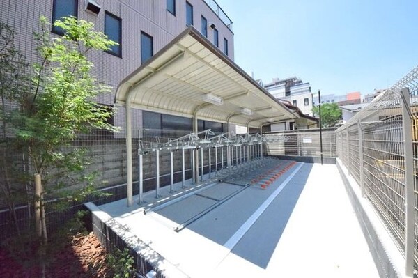 共有部分(屋根付き駐輪場あり♪)