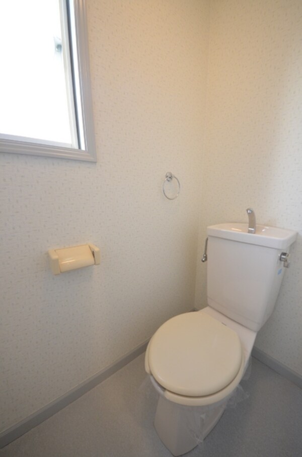 トイレ(バストイレ別です)