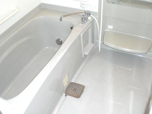 バス／シャワールーム等(☆自慢の追い焚き一坪バス☆)