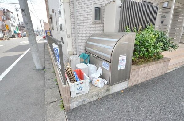 共有部分(ゴミ出しはルールとマナーを守ってね♪)