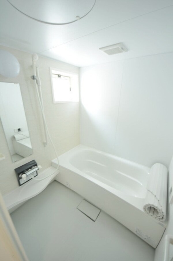 バス／シャワールーム等(☆広々とした一坪バス☆)