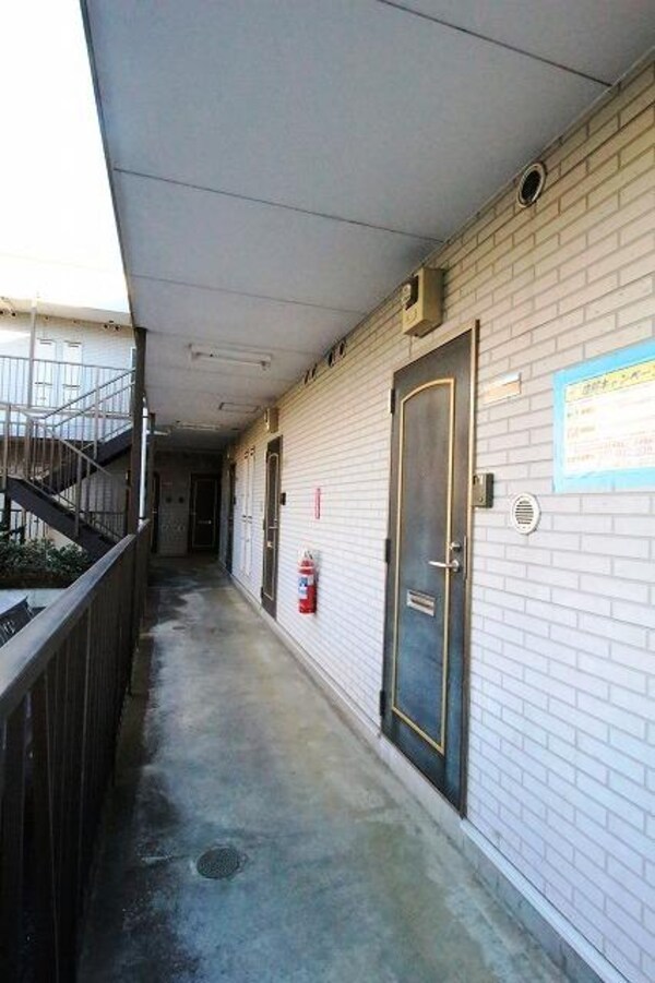 共有部分(★共用廊下も広々としています★)
