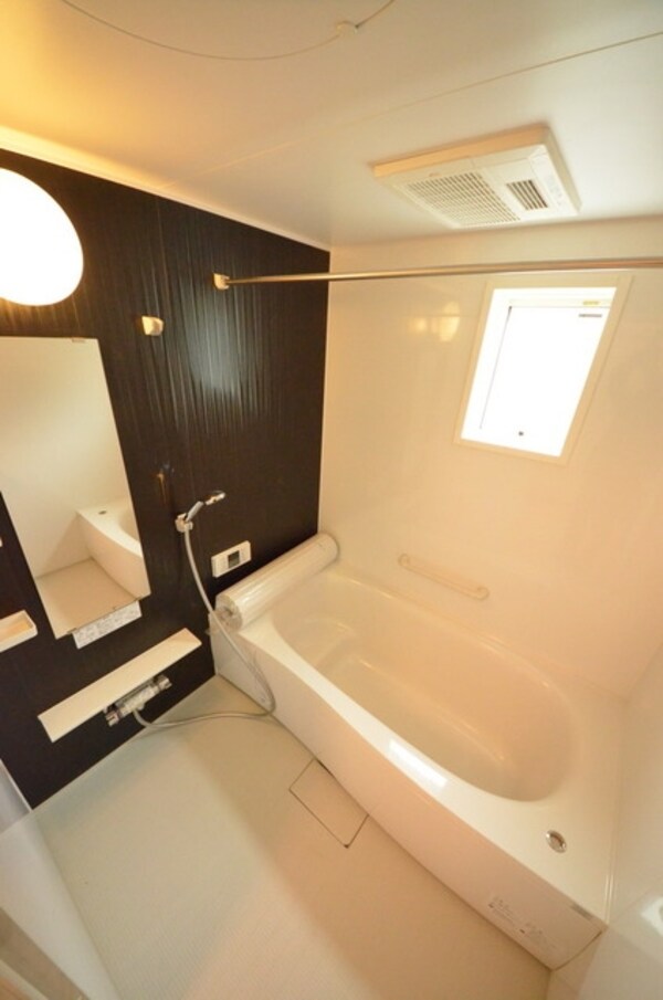 バス／シャワールーム等(☆広々浴室で癒されてください☆)