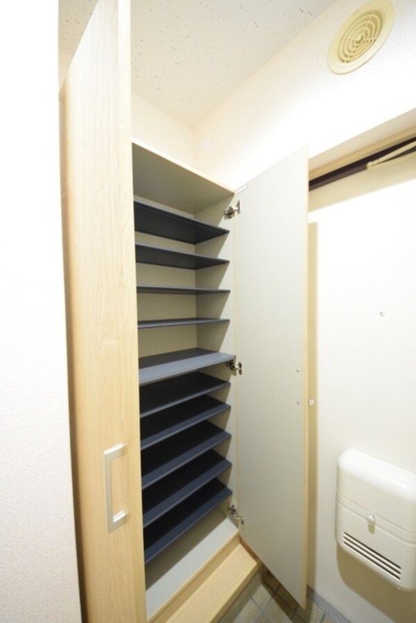 設備(☆シューズＢＯＸ☆)