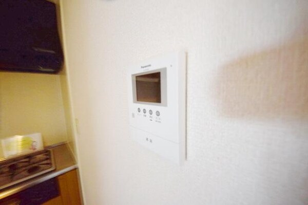設備(★防犯面に安心できるモニター付きインターホンです★)