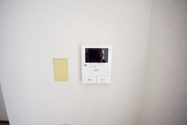 セキュリティ(※同建物　反転タイプ間取り参考写真　現況優先)