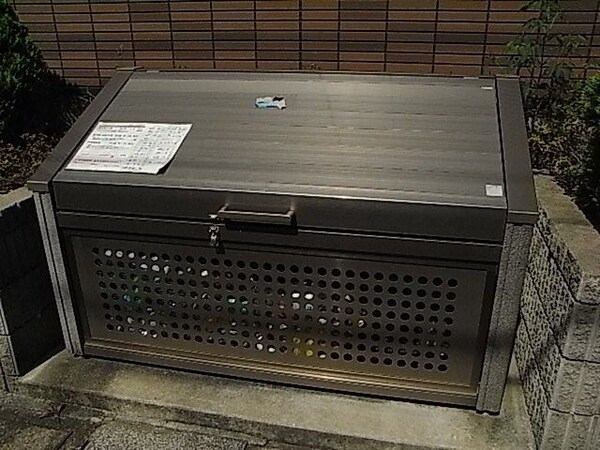 共有部分(ゴミ置場)
