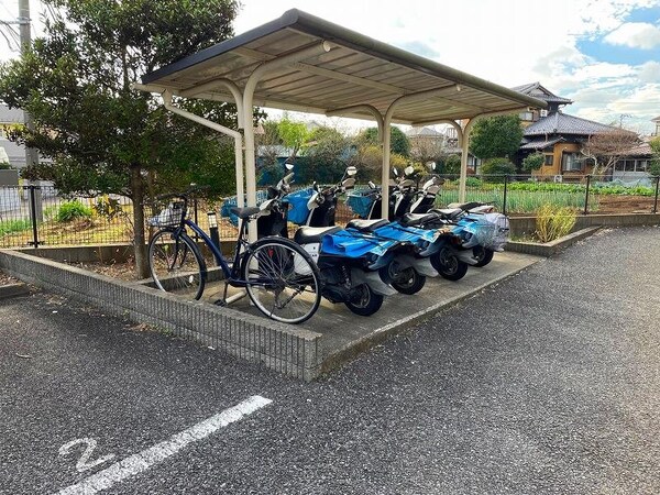 その他(屋根付き駐輪場)