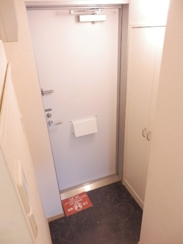 玄関(シューズＢＯＸ付き玄関)