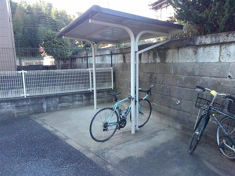 物件内観写真11　(駐輪場完備)