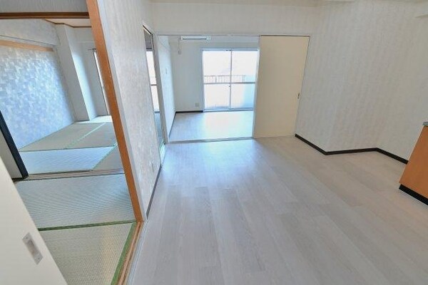 リビング・居室(※同建物　同タイプ間取り　施工イメージです　現況優先)