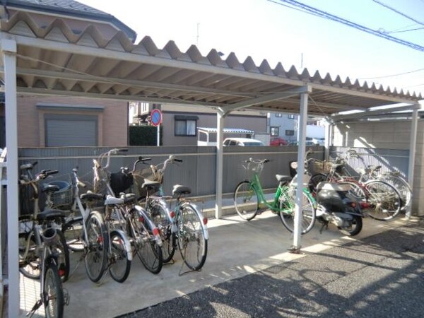 共有部分(屋根付駐輪場)