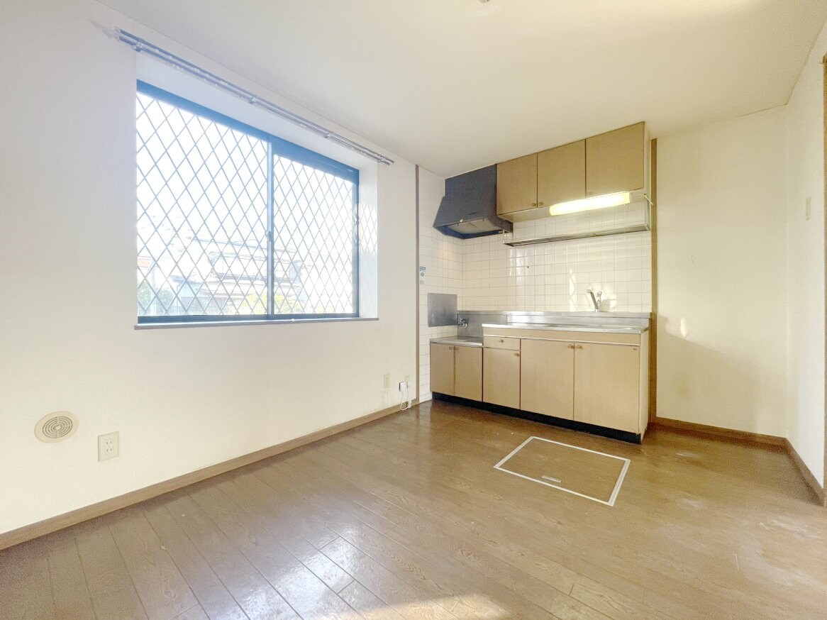 物件内観写真2　(※別号室　参考写真)