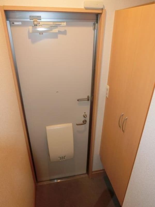 玄関(シューズボックスございます)