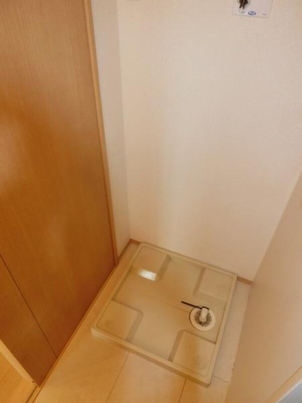 設備(室内洗濯機置場)