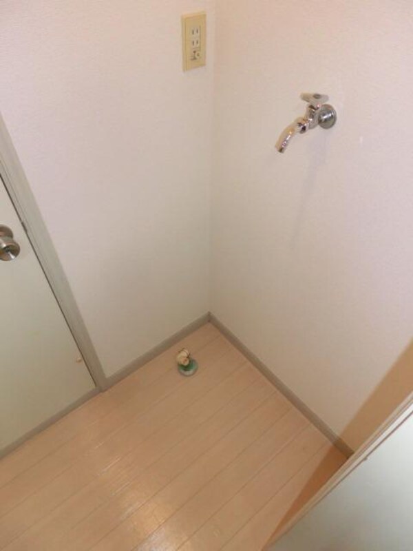 設備(室内洗濯機置場)