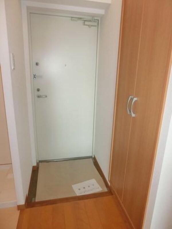 玄関(シューズＢＯＸ付き玄関)