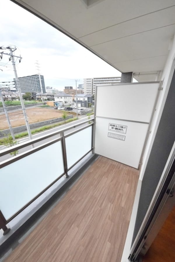 バルコニー(※別号室参考写真です)