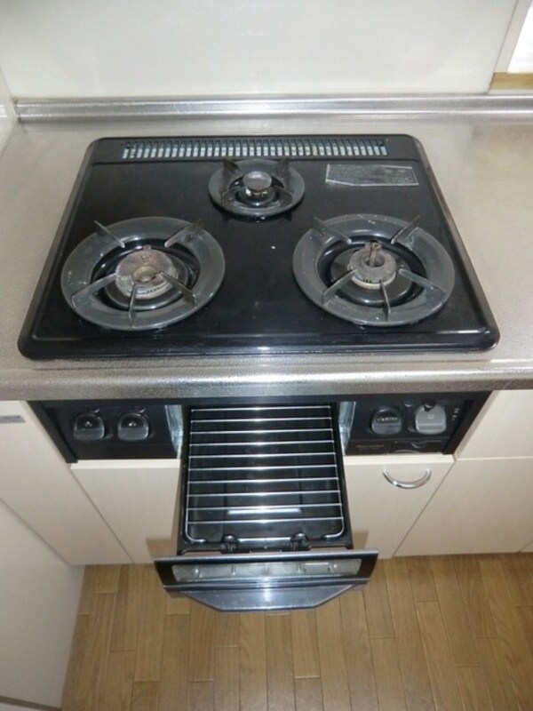 設備(３口システムキッチン)