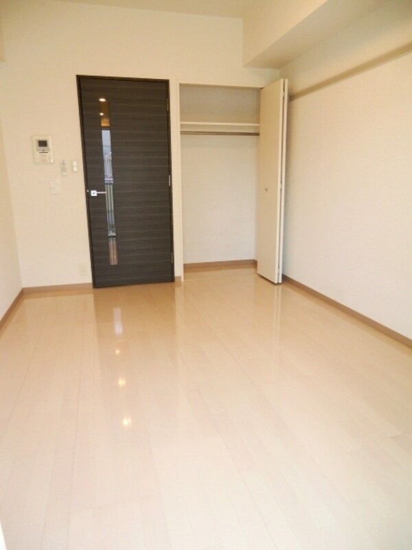 リビング・居室(南向き・日当たり良好)