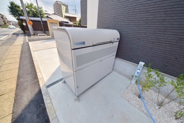 共有部分(敷地内のゴミステーション)