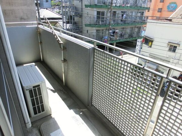 バルコニー(※同タイプ間取り　反転タイプあり)