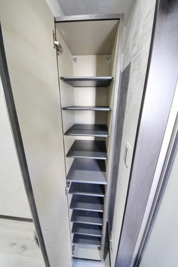 設備(シューズケース)