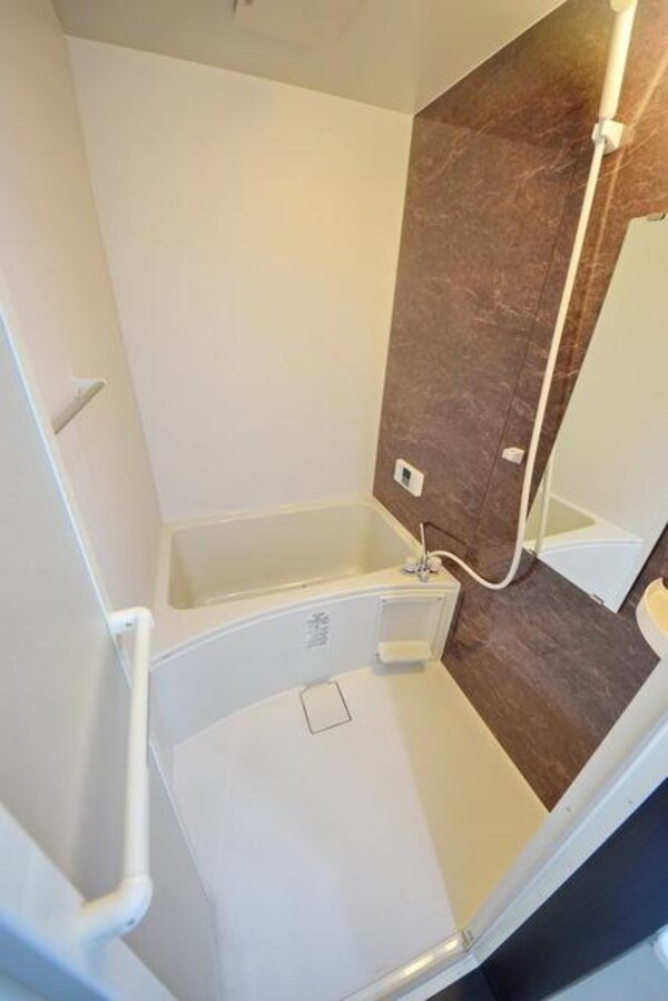 バス／シャワールーム等(追い炊き機能付き)