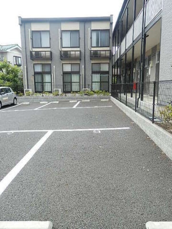 駐車場(駐車場の空きは随時ご確認下さい)