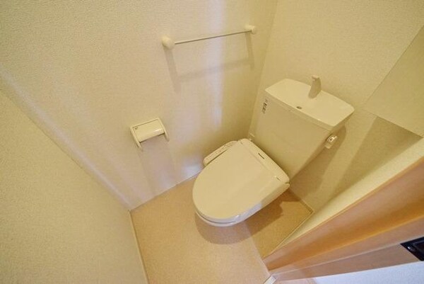 トイレ(洗浄便座です)