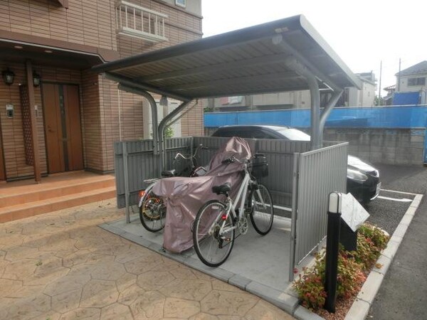 共有部分(屋根付き駐輪場)