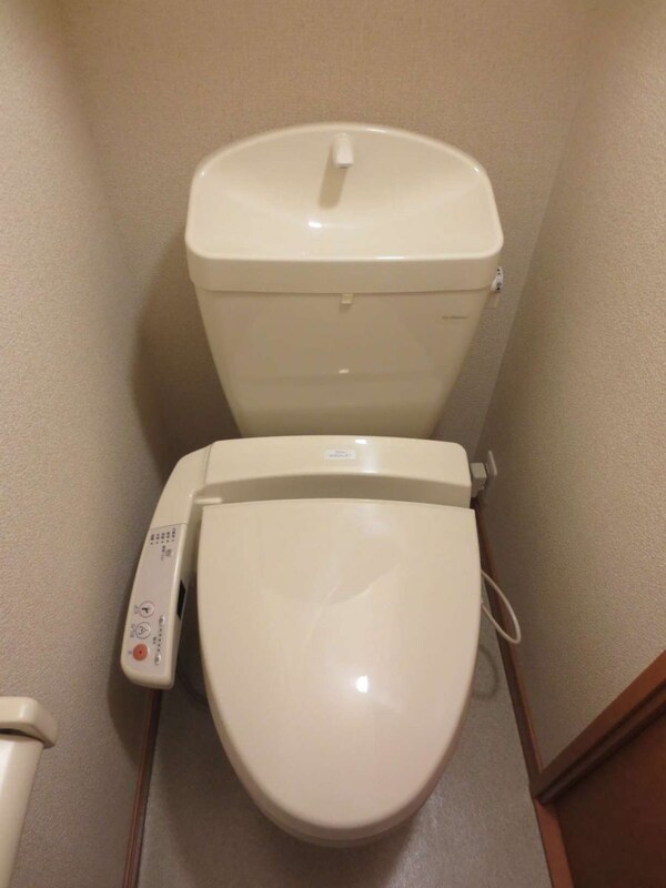 トイレ(温水洗浄機付き)