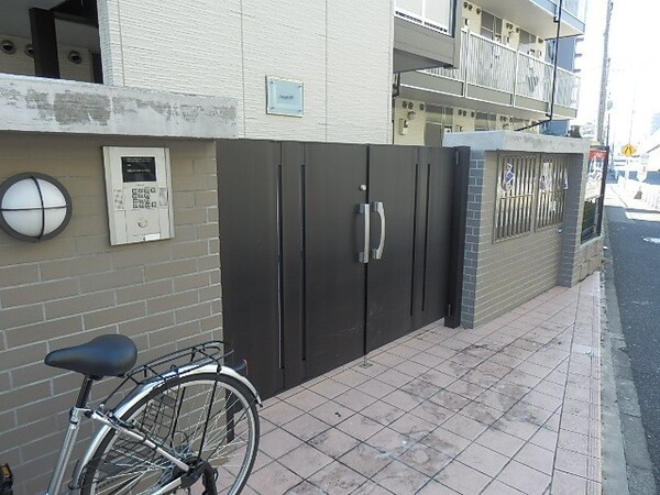 エントランス(安心のオートロック)