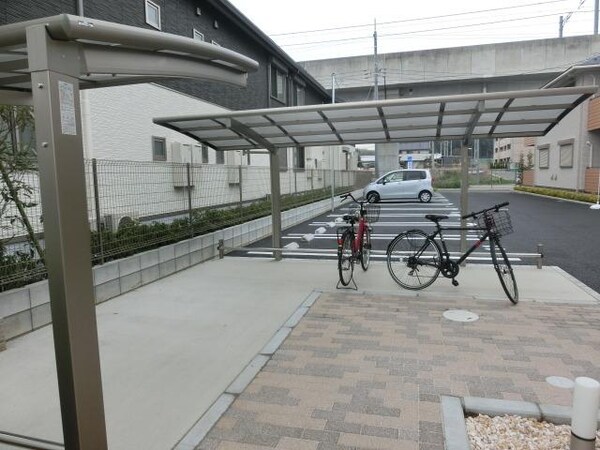 共有部分(屋根付き駐輪場)