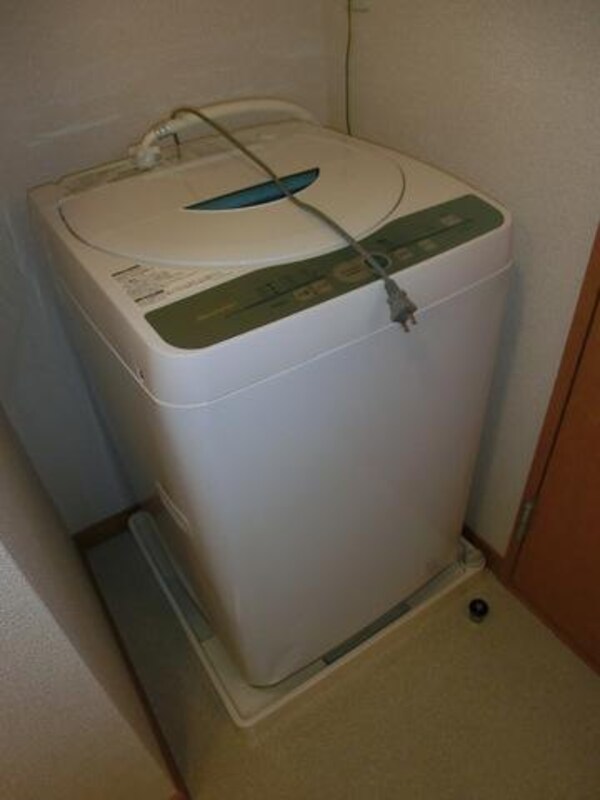 設備(洗濯機付き　家具・家電付き)