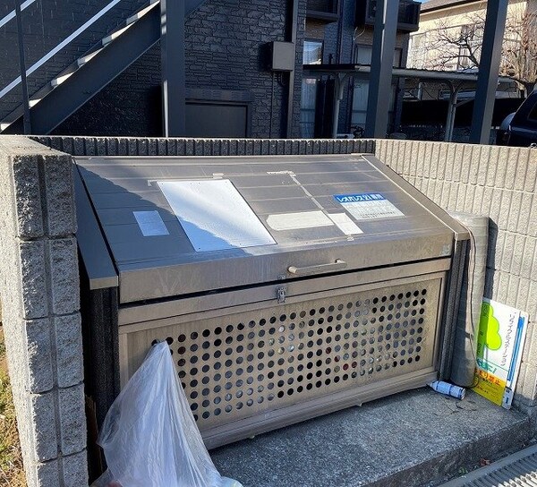 共有部分(専用ゴミBOX完備)