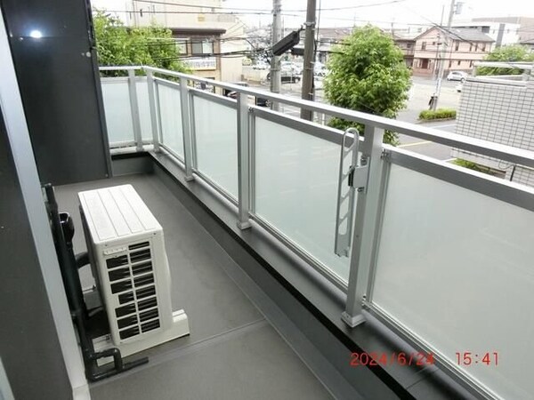 バルコニー(※別号室参考写真です)