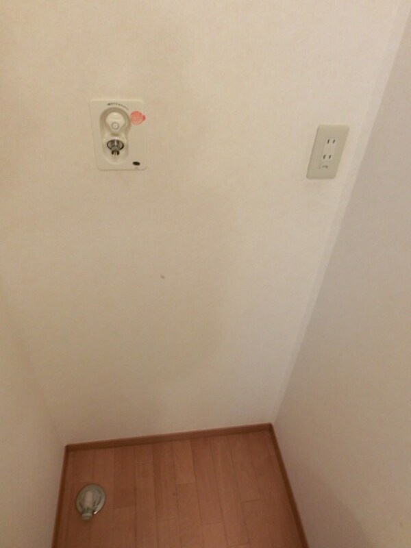 設備(室内洗濯機置場)