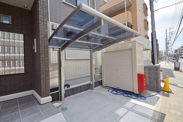 共有部分(屋根付き駐輪場)