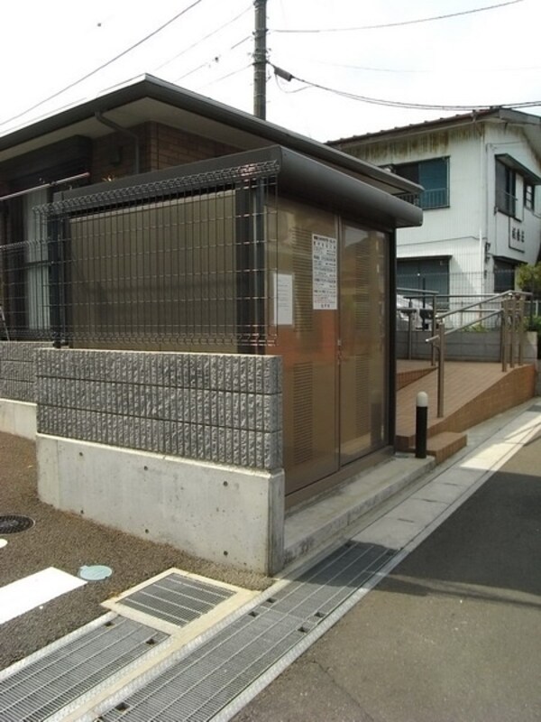 共有部分(敷地内ゴミ置き場)