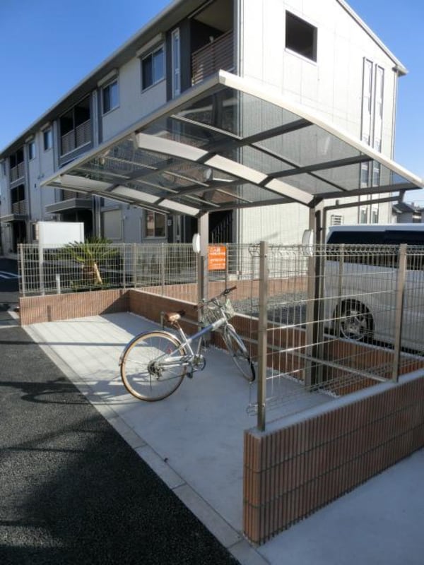 共有部分(屋根付き駐輪場)