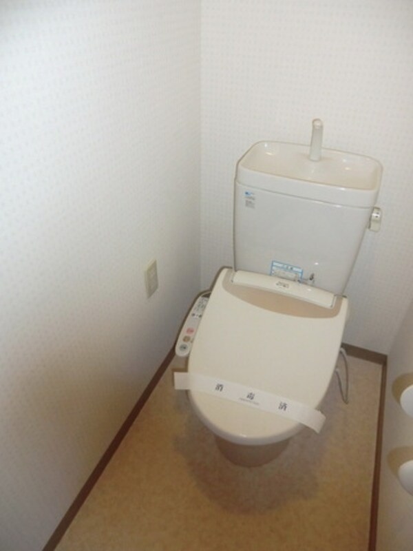 トイレ(ウォシュレット機能付トイレ)