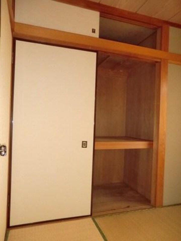 設備(奥行きのある押入)