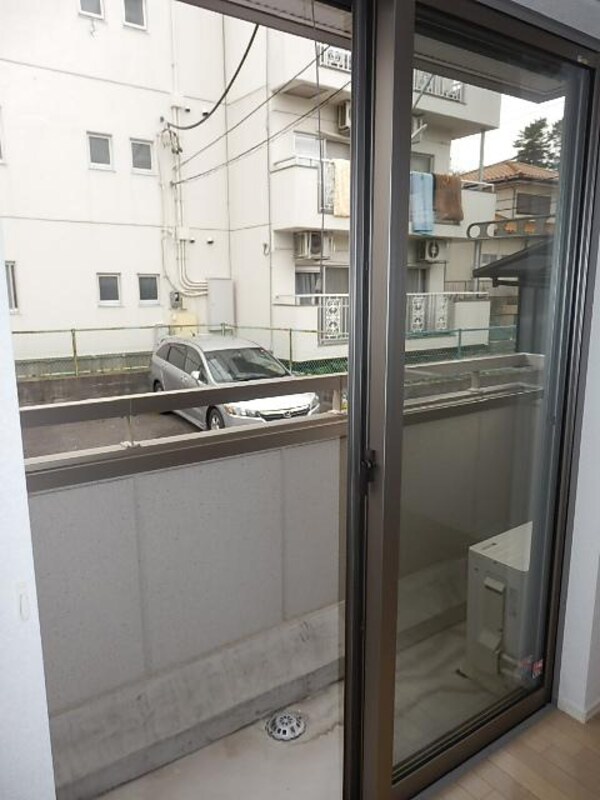 眺望(南向きで明るいお部屋です)