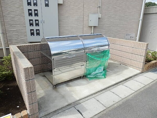 共有部分(ゴミ置き場)
