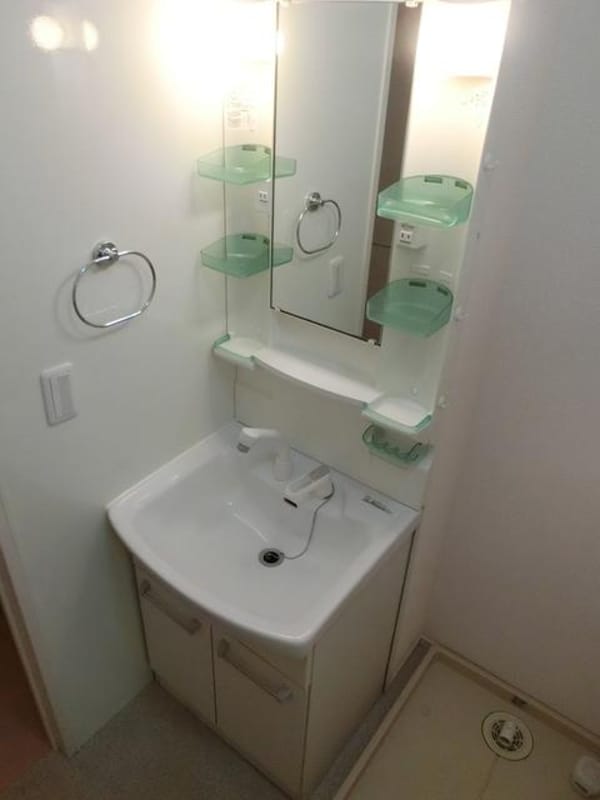 洗面(忙しい朝に便利な洗髪洗面化粧台)