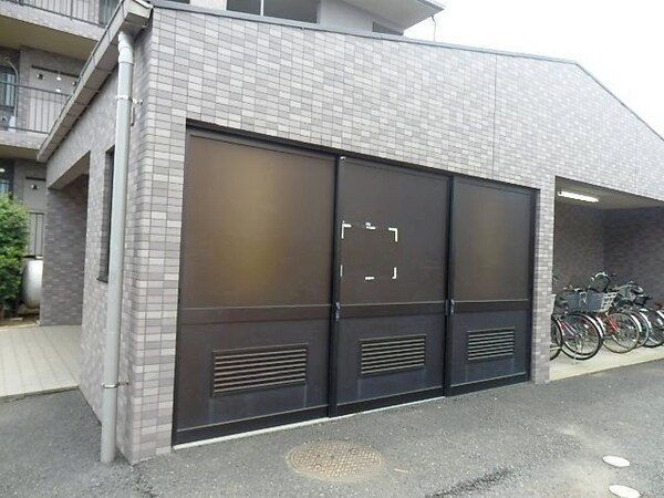共有部分(敷地内ゴミステーション)