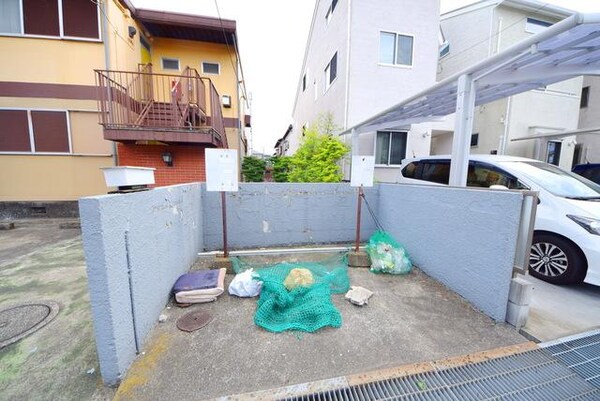 共有部分(敷地内ごみ置き場)